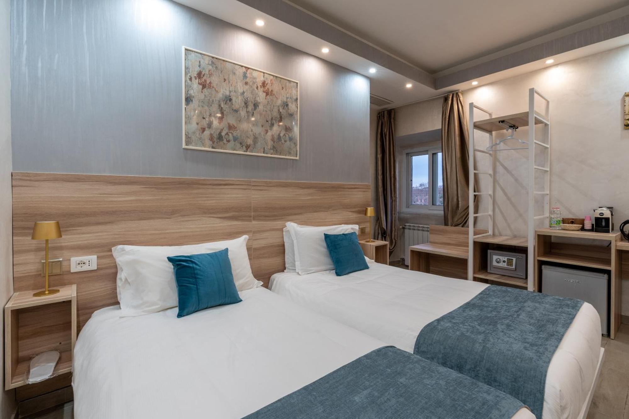 Leone D'Oro Guesthouse - Close To Piazza Vittorio Roma Dış mekan fotoğraf