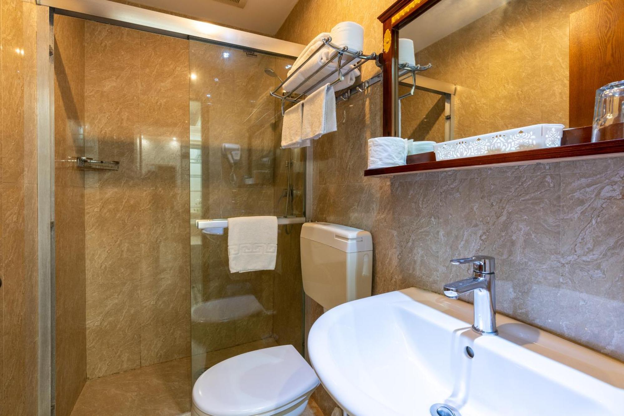 Leone D'Oro Guesthouse - Close To Piazza Vittorio Roma Dış mekan fotoğraf