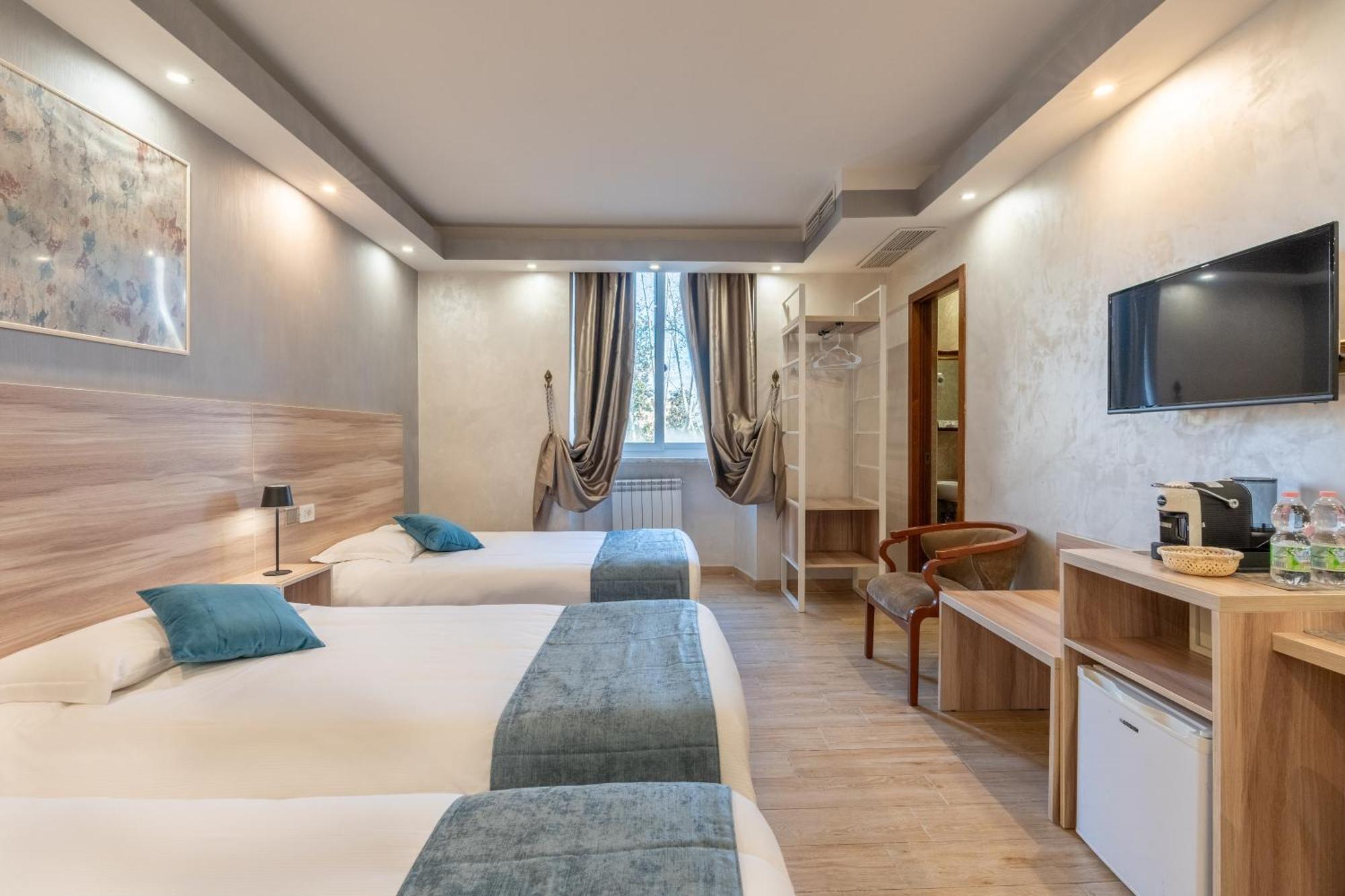Leone D'Oro Guesthouse - Close To Piazza Vittorio Roma Dış mekan fotoğraf